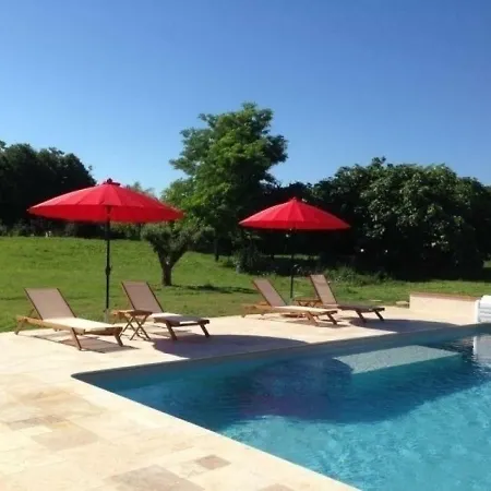 بيت للعطل House Coquelicorne
