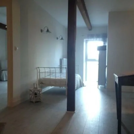 بيت للعطل House Coquelicorne